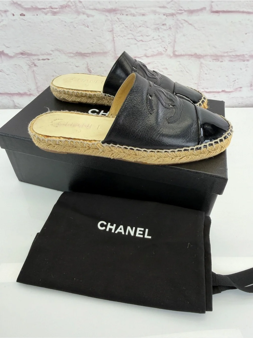 Chanel Iridescent Goatskin Patent CC Espadrille Mules 6B Black